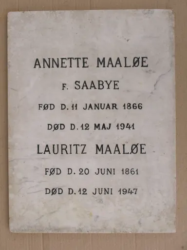 Gravsten Annette Johanne Saabye og Lauritz Maaløe